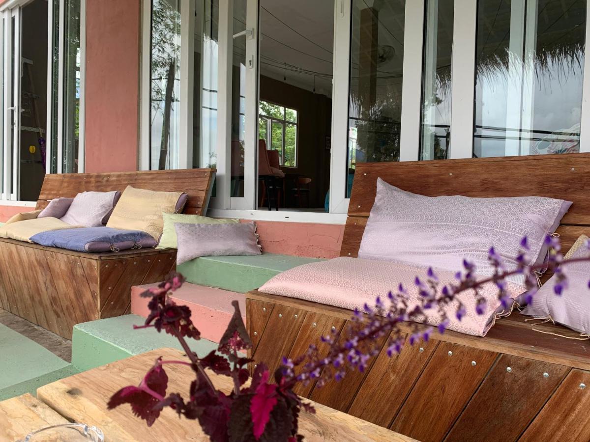 Dahlia Guesthouse Ко Ронг Санлоем Екстериор снимка